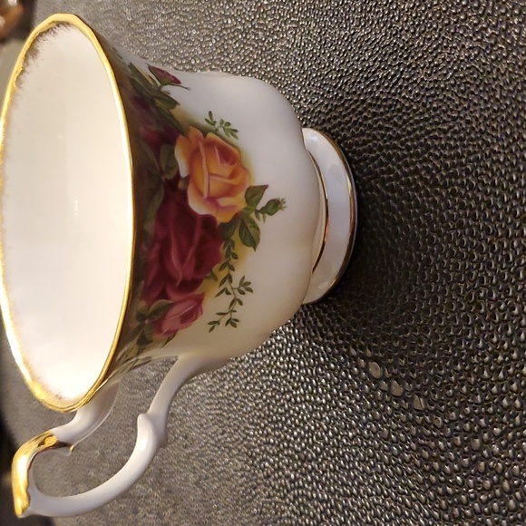Vintage tea cup - Picture 2 of 5